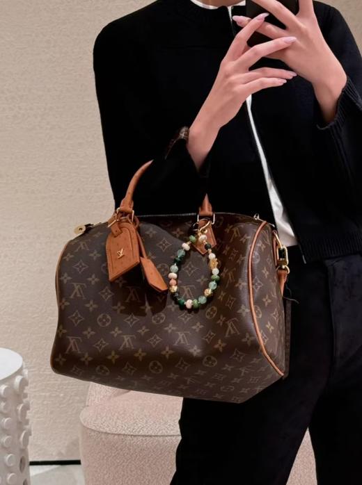LouIs VUITTON Speedy 30 可拆卸可调节肩带 皮革饰边 单肩斜挎手提包 常规 女款 棕色（CB） 商品图7