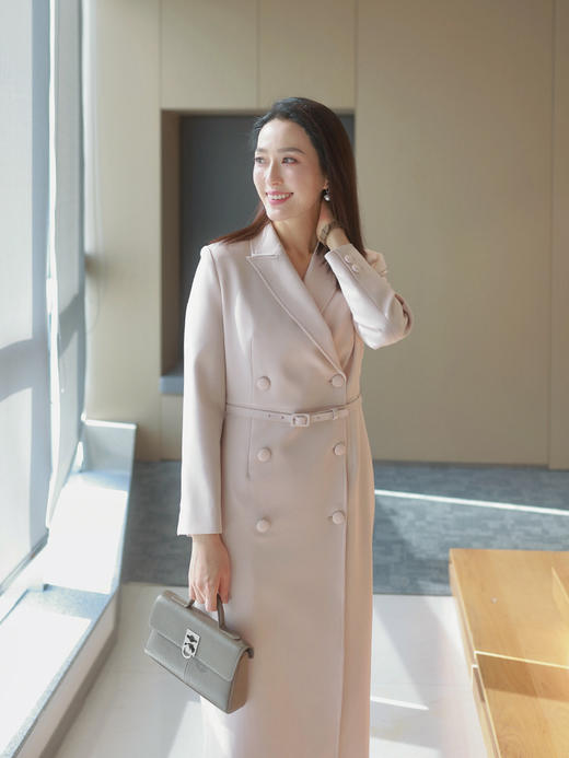 “赫本衣橱”质感通勤 腰带设计 双排扣风衣款 连衣裙 商品图3