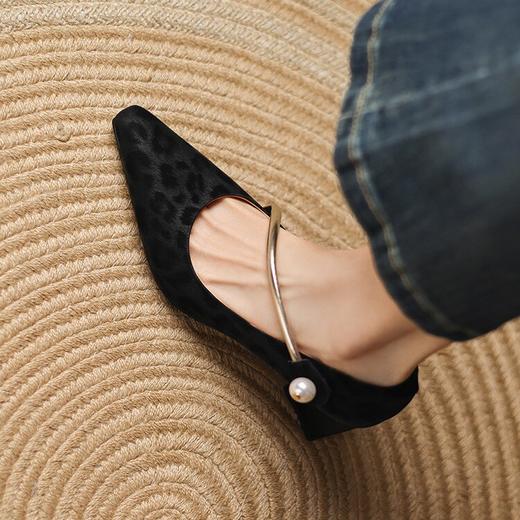 【预售5天】豹纹高级感牛皮单鞋2025新款气质高雅女式浅口粗跟女鞋LD&7264 商品图1