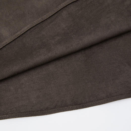 ROMI STUDIO“松弛优雅”麂 皮绒面V领吊带收腰连衣裙 RW25RLG0020 商品图3