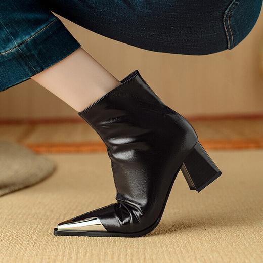 【预售5天】牛皮金属尖头粗跟时装靴，高跟鞋加绒显瘦时尚短靴DB&M6061 商品图4