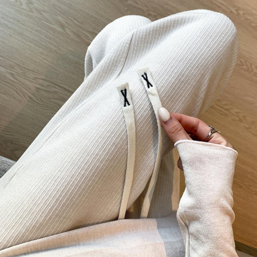 女秋冬高腰直筒拖地裤垂感 糯米裤加绒休闲裤 仿羊绒阔腿裤 商品图3