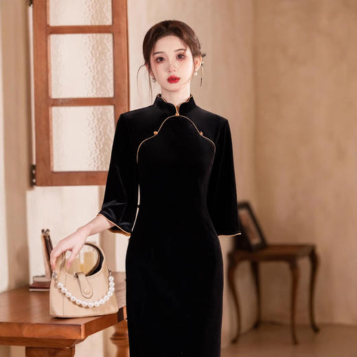 2024新款冬季长袖显瘦修身新中式改良禅意茶服国风丝绒旗袍MYJ黑色丝绒 商品图0