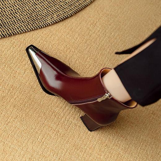 【预售5天】牛皮金属尖头粗跟时装靴，高跟鞋加绒显瘦时尚短靴DB&M6061 商品图2