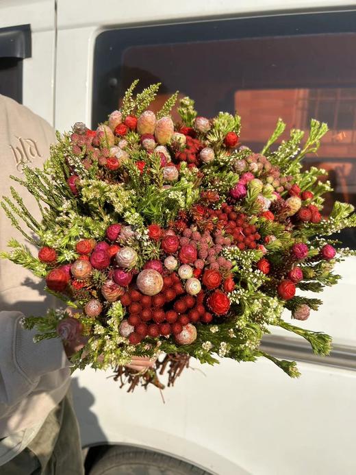 南非进口科恩珊瑚果混搭花束 商品图9