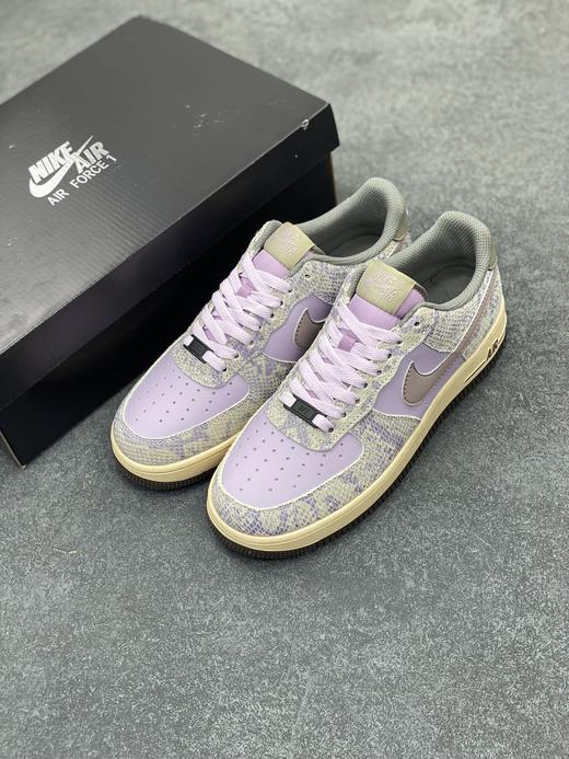 福利来袭!! 过年该买新鞋咯~ 蛇年限定Nike Air Force 1 Low  蛇鳞紫灰 颜色超美，经典空军版型 百搭不挑人 原楦头原纸板 打造纯正空军版型 商品图7