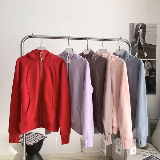 修身款！lu家Scuba全拉链微绒连帽卫衣！表面磨毛+内里抓绒质感！标牌齐全❗出入专柜无压力！经典王牌色系，不用搭配就能出片的卫衣！✅腰身竖坑条针织螺纹，纤腰显瘦!! 商品图12