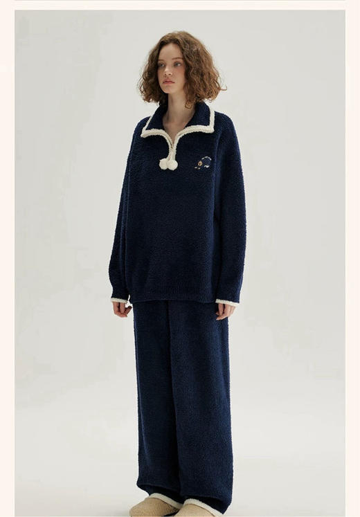 【小熊同款】2025新款睡衣女秋冬加厚翻领高领保暖家居服套装
云感暖融融半边绒 绵密松软 商品图1