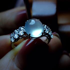 “满目星河”2号18k镶嵌翡翠戒指