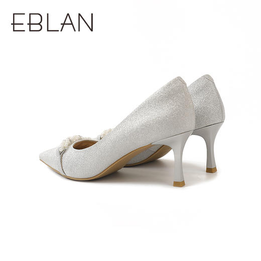 伊伴时尚新款春季女单鞋B25161608 商品图1