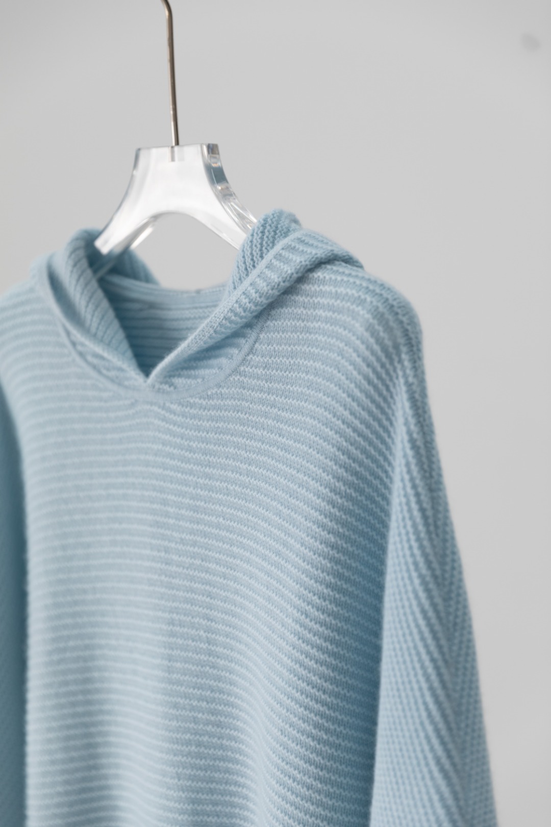 纯羊绒廓形连帽八分袖长罩衫