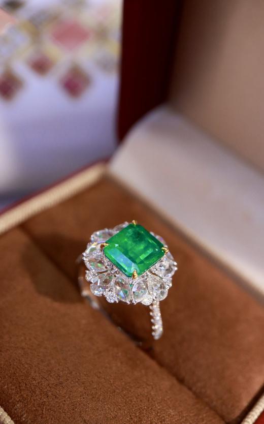 2.22ct刻面祖母绿戒指 商品图1