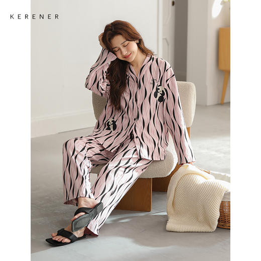 可人儿小众设计师新款奥力绵女士睡衣春秋长袖时尚可外出家居服 商品图3