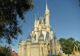  在华共50家！迪士尼进医院打造欢乐屋，用迪士尼视角探诊所经营 