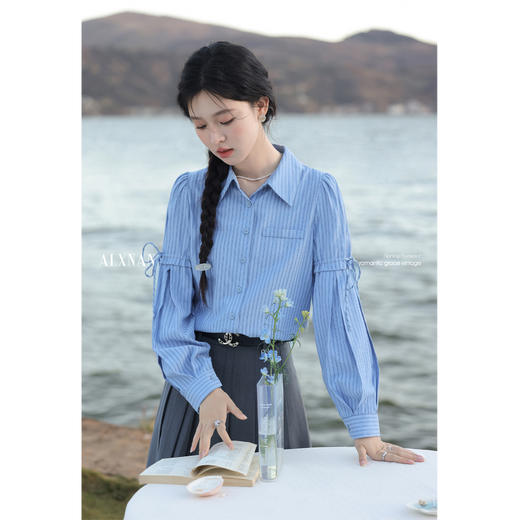 鹿向南「蓝莓贝果」蓝色条纹衬衫 商品图1