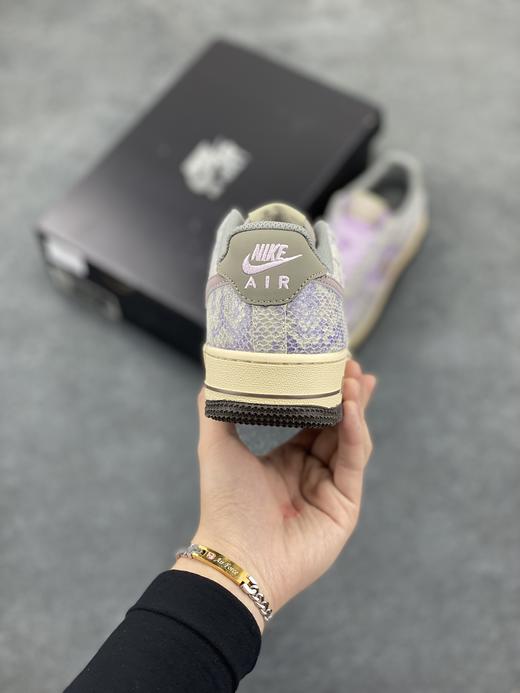 福利来袭!! 过年该买新鞋咯~ 蛇年限定Nike Air Force 1 Low  蛇鳞紫灰 颜色超美，经典空军版型 百搭不挑人 原楦头原纸板 打造纯正空军版型 商品图3