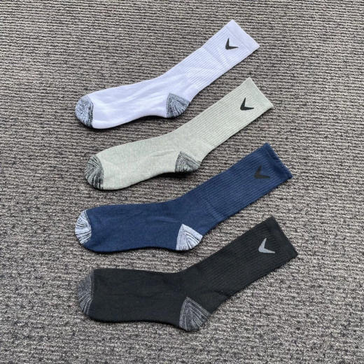 正品卡拉威高尔夫长筒男袜，毛巾底。只有黑色和灰色。均码39-45。五双一组。 商品图0