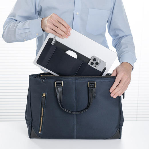 便携笔记本电脑粘贴收纳袋数码配件一体式随行杂物包 商品图1