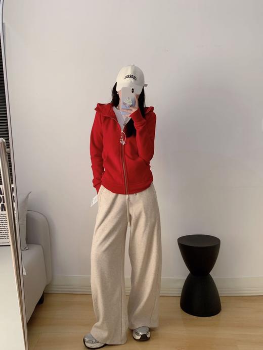 修身款！lu家Scuba全拉链微绒连帽卫衣！表面磨毛+内里抓绒质感！标牌齐全❗出入专柜无压力！经典王牌色系，不用搭配就能出片的卫衣！✅腰身竖坑条针织螺纹，纤腰显瘦!! 商品图5