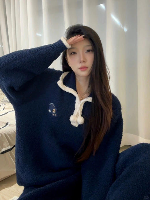 【小熊同款】2025新款睡衣女秋冬加厚翻领高领保暖家居服套装
云感暖融融半边绒 绵密松软 商品图11