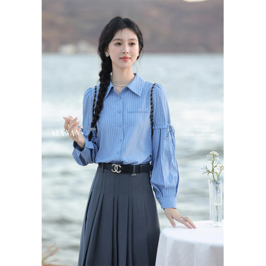 鹿向南「蓝莓贝果」蓝色条纹衬衫 商品图2