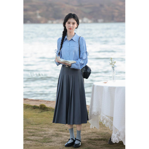 鹿向南「蓝莓贝果」蓝色条纹衬衫 商品图3