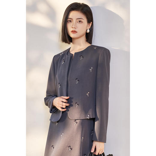 米思阳2026春季新款小众设计感钉珠刺绣西装时髦老钱风短外套4989 商品图1