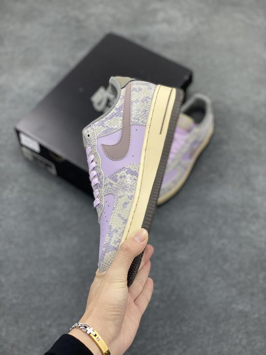 福利来袭!! 过年该买新鞋咯~ 蛇年限定Nike Air Force 1 Low  蛇鳞紫灰 颜色超美，经典空军版型 百搭不挑人 原楦头原纸板 打造纯正空军版型 商品图2