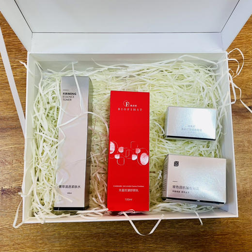 实用而美·套装客制伴手礼  具体咨询猪猪pigmask：礼颂心意 不同需求不同规格：洁肤 补水 修护 紧致 提升 抗皱 防护等多功能定制伴手礼 可根据需求重新组合， 商品图2