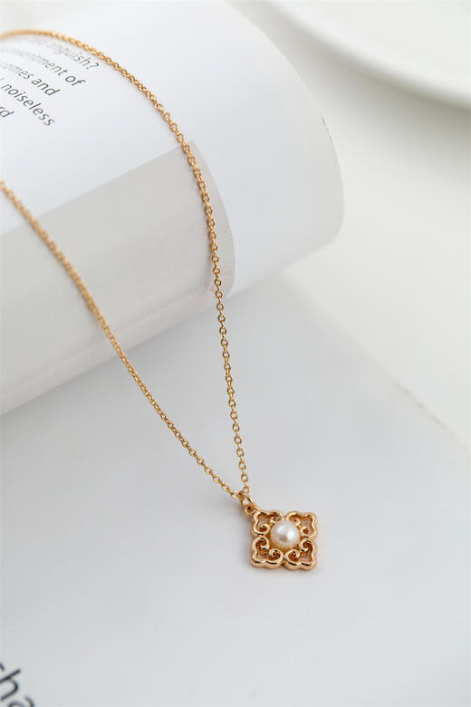 pearl moments珍刻  万事如意 四叶草（南红）项链 商品图5