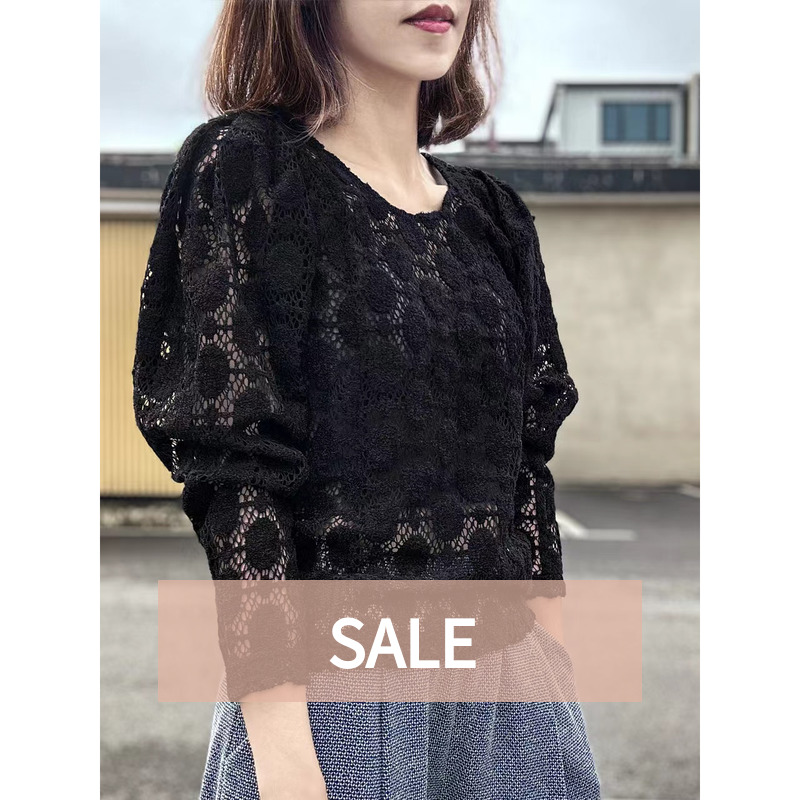 TYNVIE 牛角泡泡袖上衣