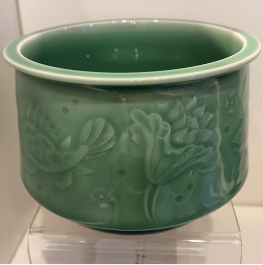 【特惠6折，仅1件，无货退款】梅子青青瓷重工刻花鱼藻茶洗陶瓷茶道桌面建水高端茶具渣斗本土斋-青瓷鱼藻纹水洗650ML【不支持补差，非质量问题不退不换】S 商品图4