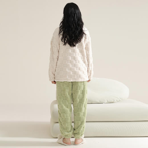 【冬季迎新】洁丽雅女士珊瑚绒睡衣舒适柔软亲肤保暖家居服女秋冬 商品图4