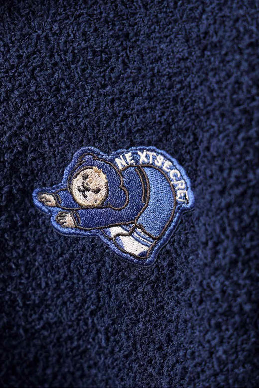 【小熊同款】2025新款睡衣女秋冬加厚翻领高领保暖家居服套装
云感暖融融半边绒 绵密松软 商品图5