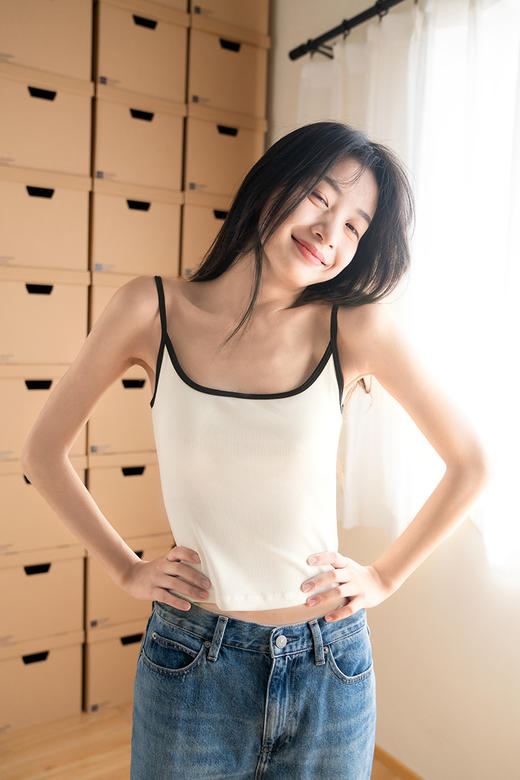 靴下物大方领一体带胸垫吊带女夏季薄款内搭打底背心女免穿文胸 商品图5