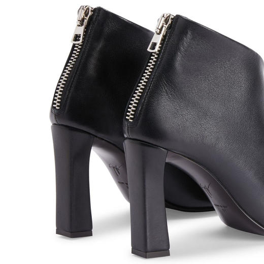 Giuseppe Zanotti 女士柔软皮革高跟短靴 黑色 I470020001 商品图3