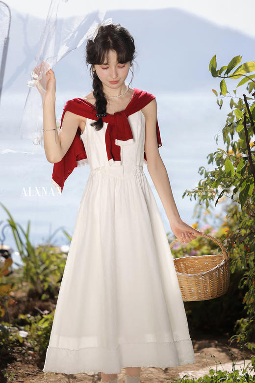 【6折秒杀】鹿向南「清风白雾」气质吊带连衣裙L52818 商品图5