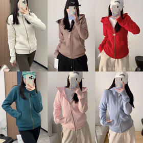 修身款！lu家Scuba全拉链微绒连帽卫衣！表面磨毛+内里抓绒质感！标牌齐全❗出入专柜无压力！经典王牌色系，不用搭配就能出片的卫衣！✅腰身竖坑条针织螺纹，纤腰显瘦!!