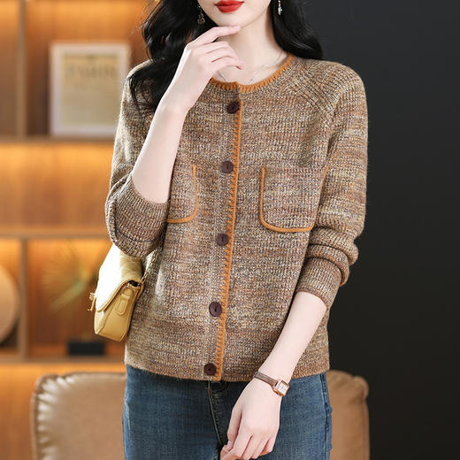 CC-17-67105春秋季新款毛衣女士洋气圆领复古条纹小个子针织开衫口袋外套 商品图3