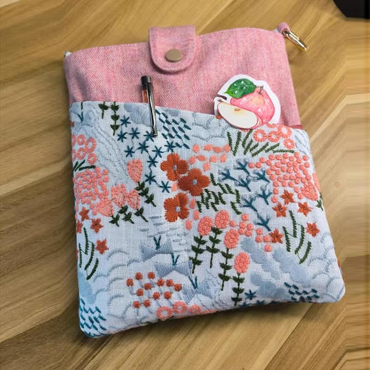 裁缝学苑AQ414笔袋笔记本二合一收纳包纸样新款单肩手机包A5书本收纳袋样板 商品图4