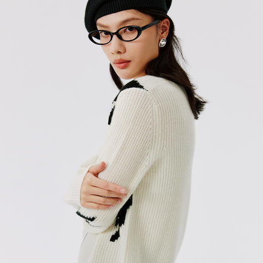 东黎 • 山羊绒女士秋冬千鸟格圆领套衫 4741 商品图9