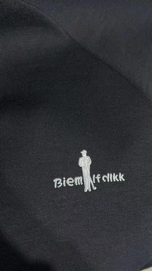 正品比音勒芬，最强半拉链，王牌到货

功能性纱线面料，混纺弹力纤维，裸身穿更舒适！！！

轻运动，立体裁剪，挺括修身，真有型！

纯正品，内外双重针织，舒适由内而外，M-3XL 商品图2