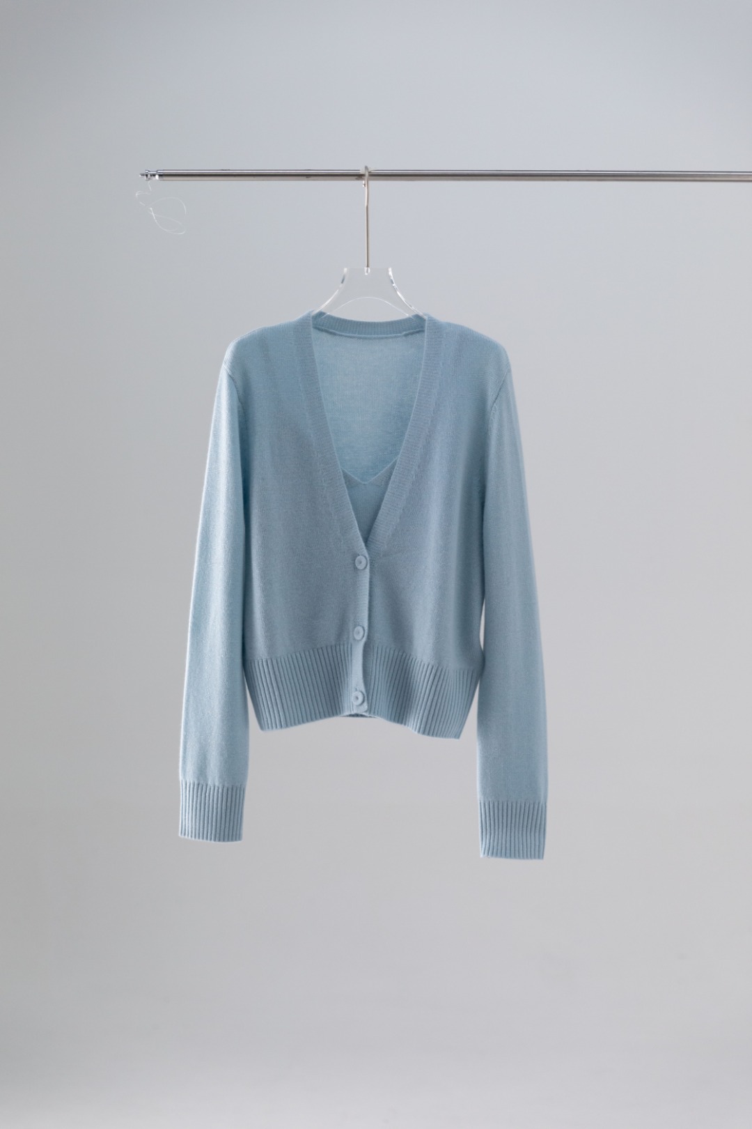 轻盈俏丽 | 纯羊绒背心V领开衫两件套L码