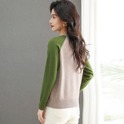 CC-101-96122小个子圆领春秋季2025新款拼色洋气宽松显瘦遮肉针织上衣 商品图3