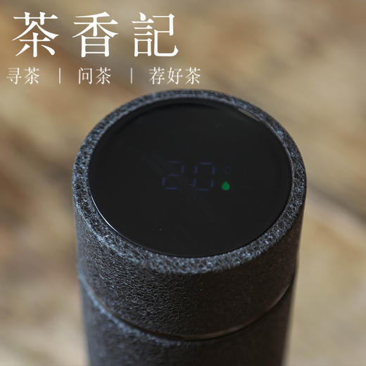 茶香记 智能显温420ml纯钛保温杯磨砂黑磨砂银纯钛材质打造轻巧便携保温好温显 商品图4