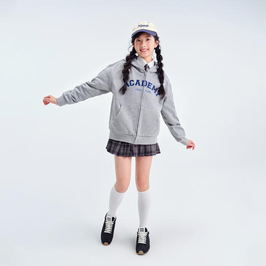 笛莎Deesha青少年女童外套2025春季女童字母刺绣连帽外套 商品图1