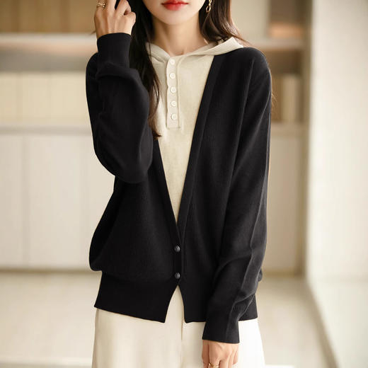 QHJY-JY8214春秋新款女式针织衫温柔慵懒风假两件毛衣拼色连帽领外穿上衣 商品图3