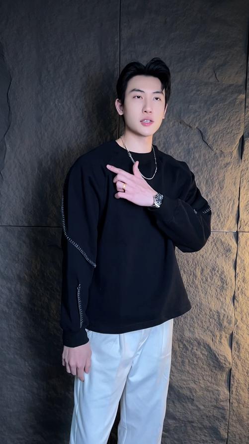 WY139秋冬插肩袖黑色装饰线解构时尚卫衣韩版宽松百搭圆领上衣 商品图0