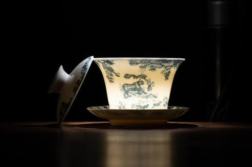 重磅来袭，高端茶具套装，原单Dior动物系列，送礼佳品，杯身晶莹剔透温柔如玉，非常有收藏价值的一套茶具，生活真的得充满仪式感。 商品图5