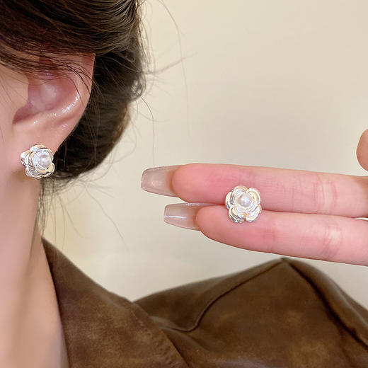 【YW】无忧购轻奢小众高级感小清新百搭耳钉花朵大链接(截单后7天发货) 商品图2